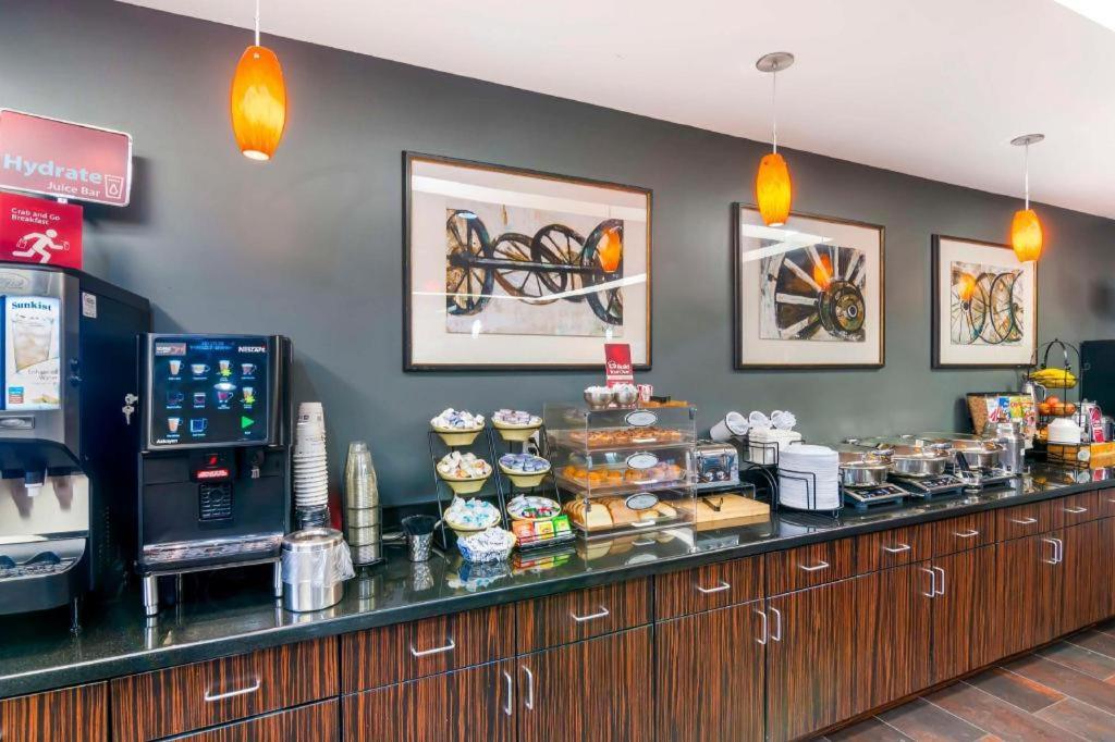 Best Western Plus Olathe Hotel Extérieur photo
