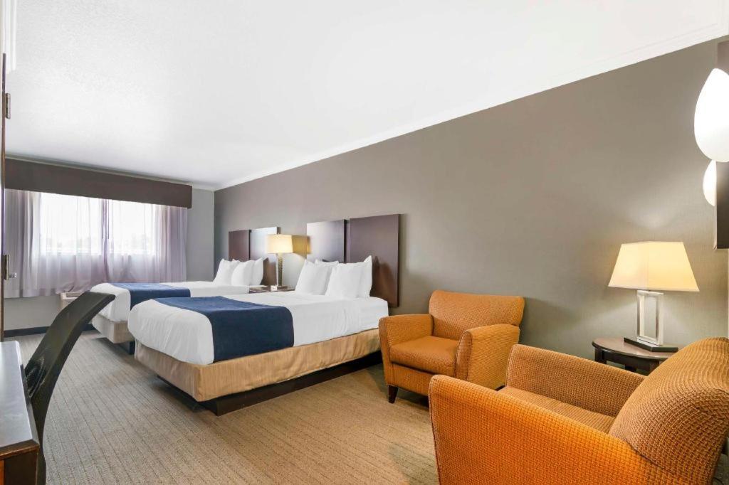Best Western Plus Olathe Hotel Extérieur photo