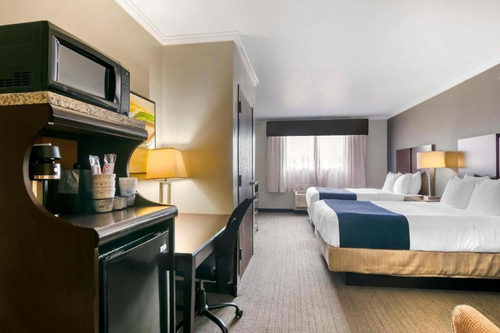 Best Western Plus Olathe Hotel Extérieur photo