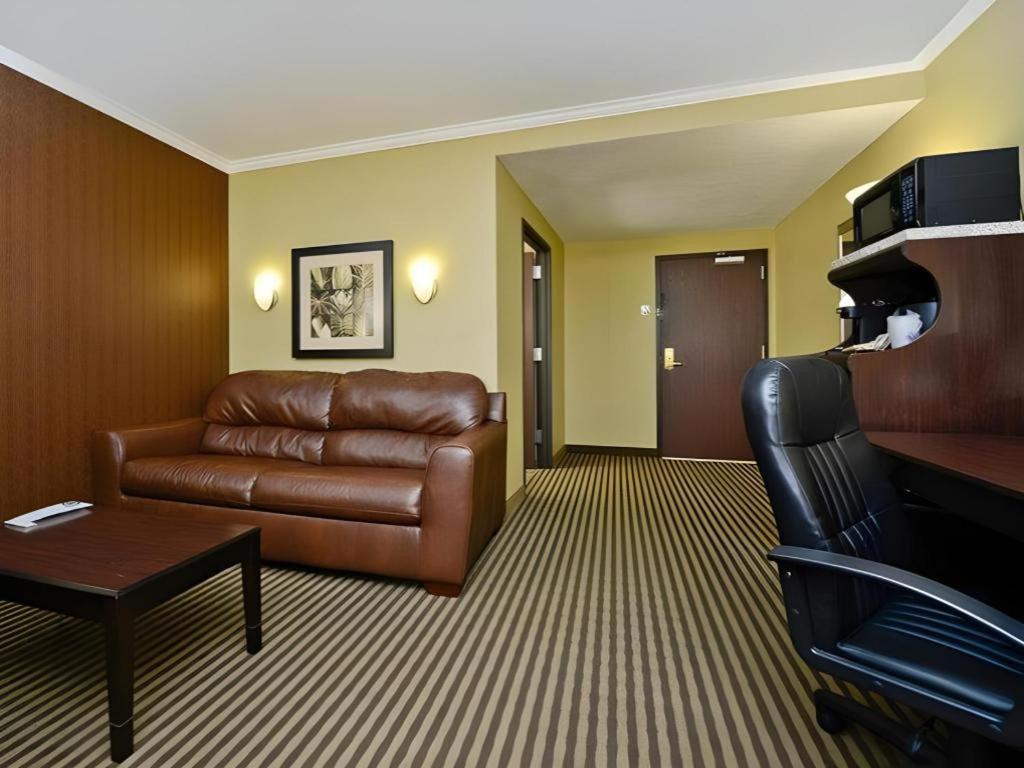 Best Western Plus Olathe Hotel Extérieur photo