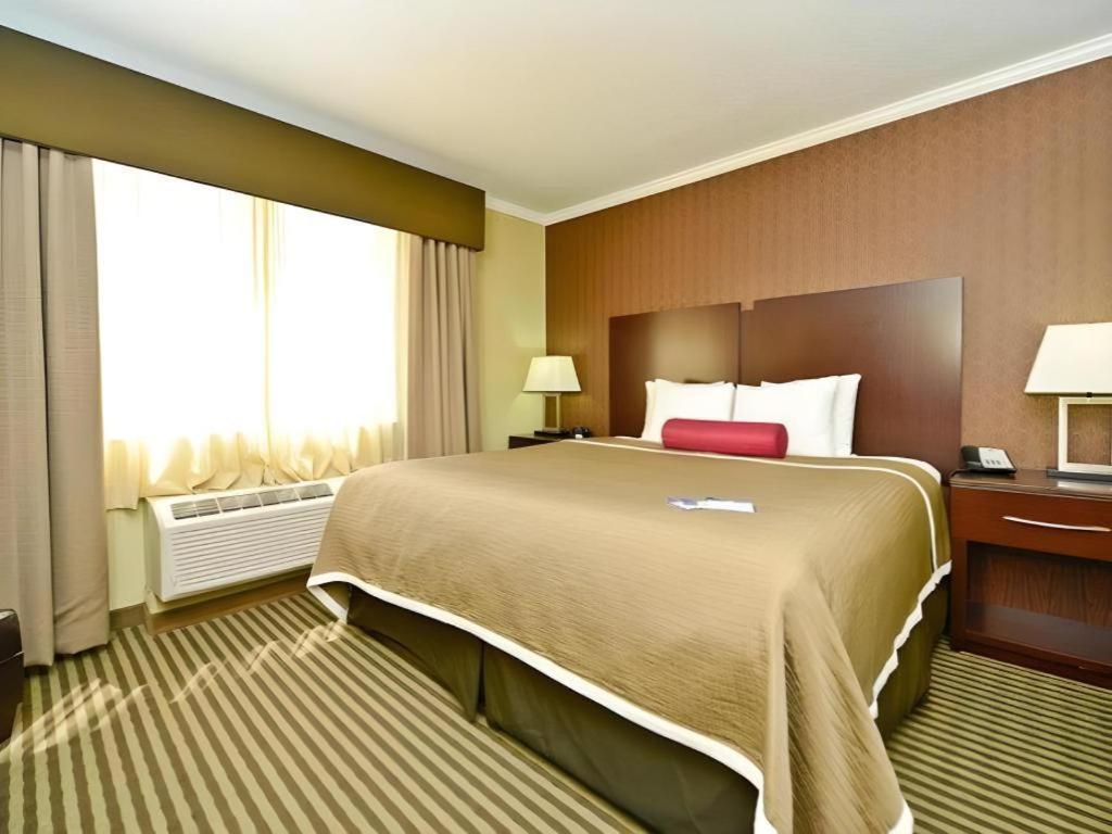 Best Western Plus Olathe Hotel Extérieur photo