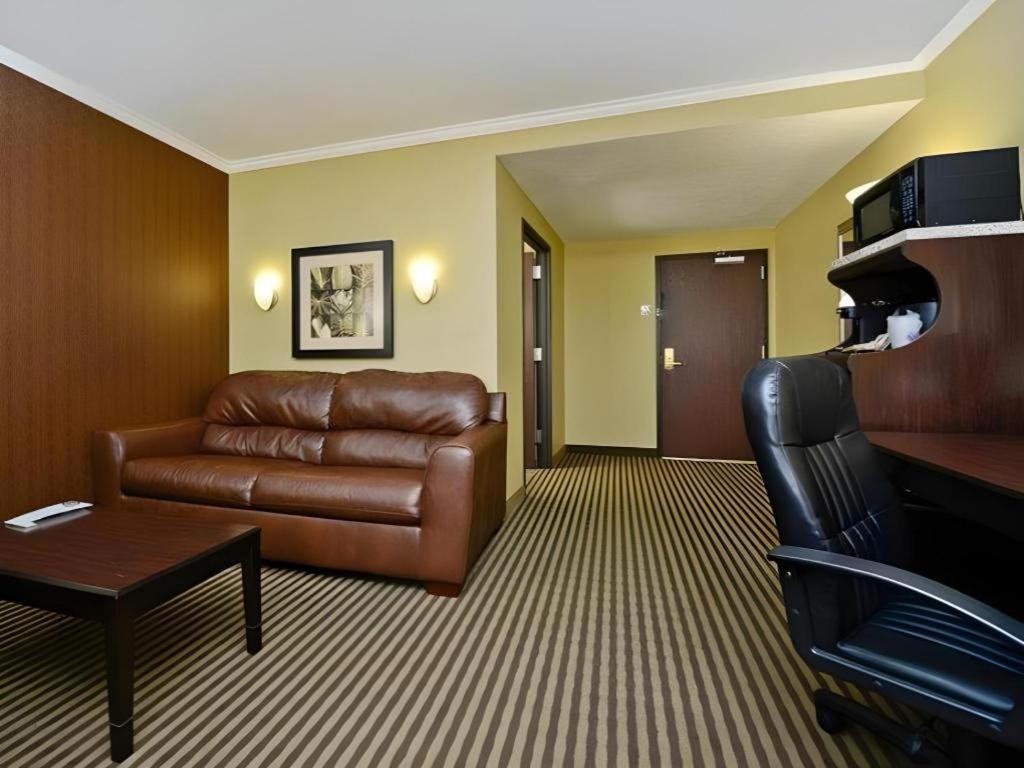 Best Western Plus Olathe Hotel Extérieur photo